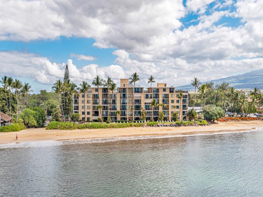 KIHEI BEACH, #305* Vacation Rental in Hawaii - RedAwning