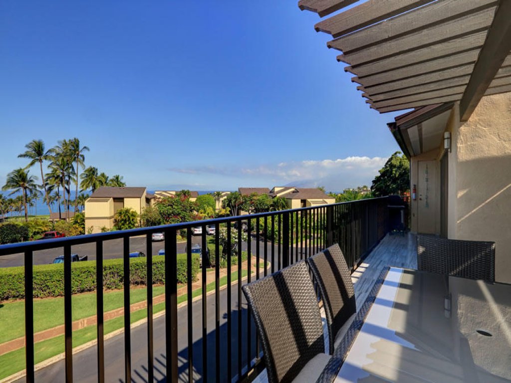 WAILEA ELUA, #2106  Vacation Rental in Hawaii - RedAwning