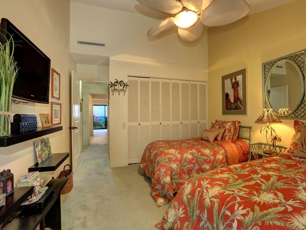 WAILEA ELUA, #2106  Vacation Rental in Hawaii - RedAwning