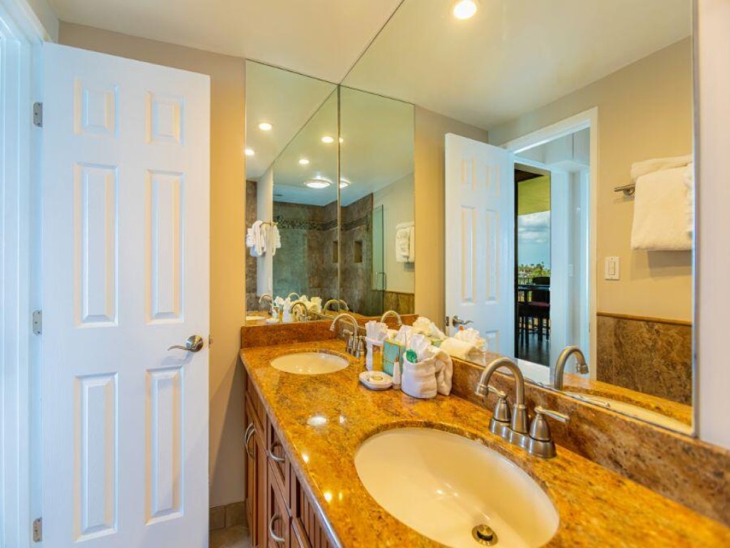ROYAL MAUIAN #506 Vacation Rental in Hawaii - RedAwning