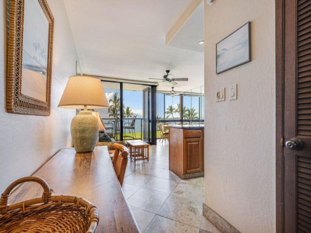 Kihei Surfside #305 Vacation Rental in Hawaii - RedAwning