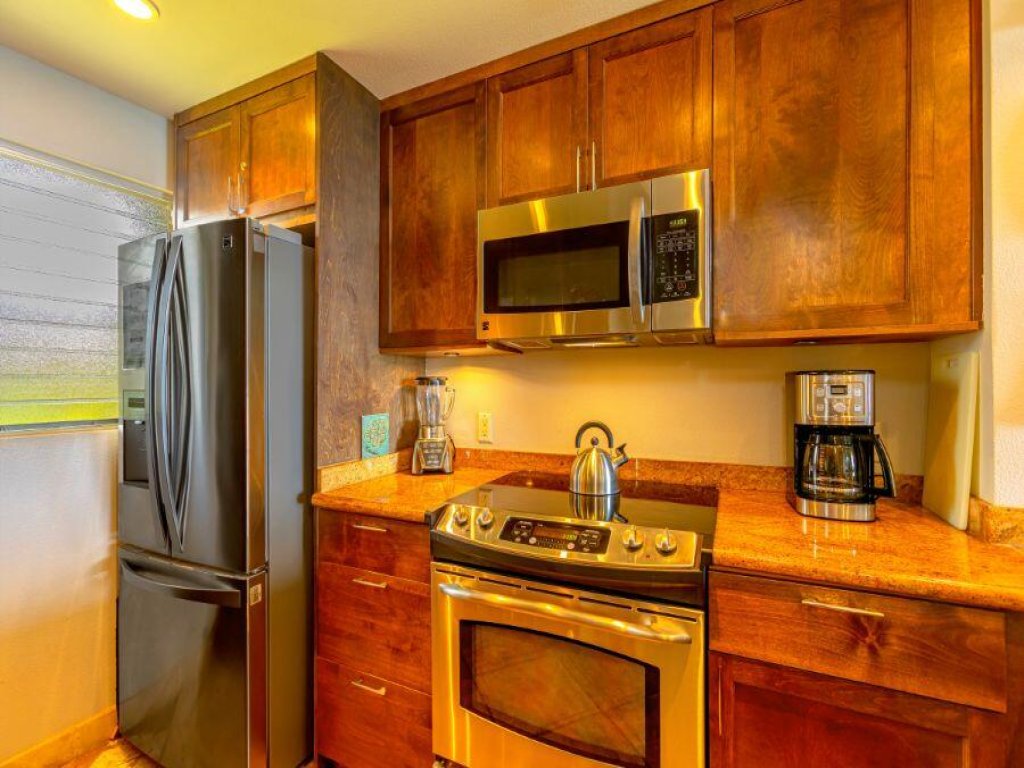 ROYAL MAUIAN #114 Vacation Rental in Hawaii - RedAwning