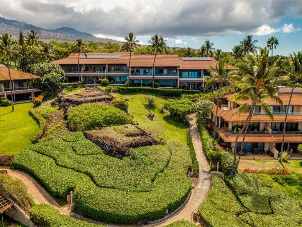 MAKENA SURF, #C-103  Vacation Rental in Hawaii - RedAwning