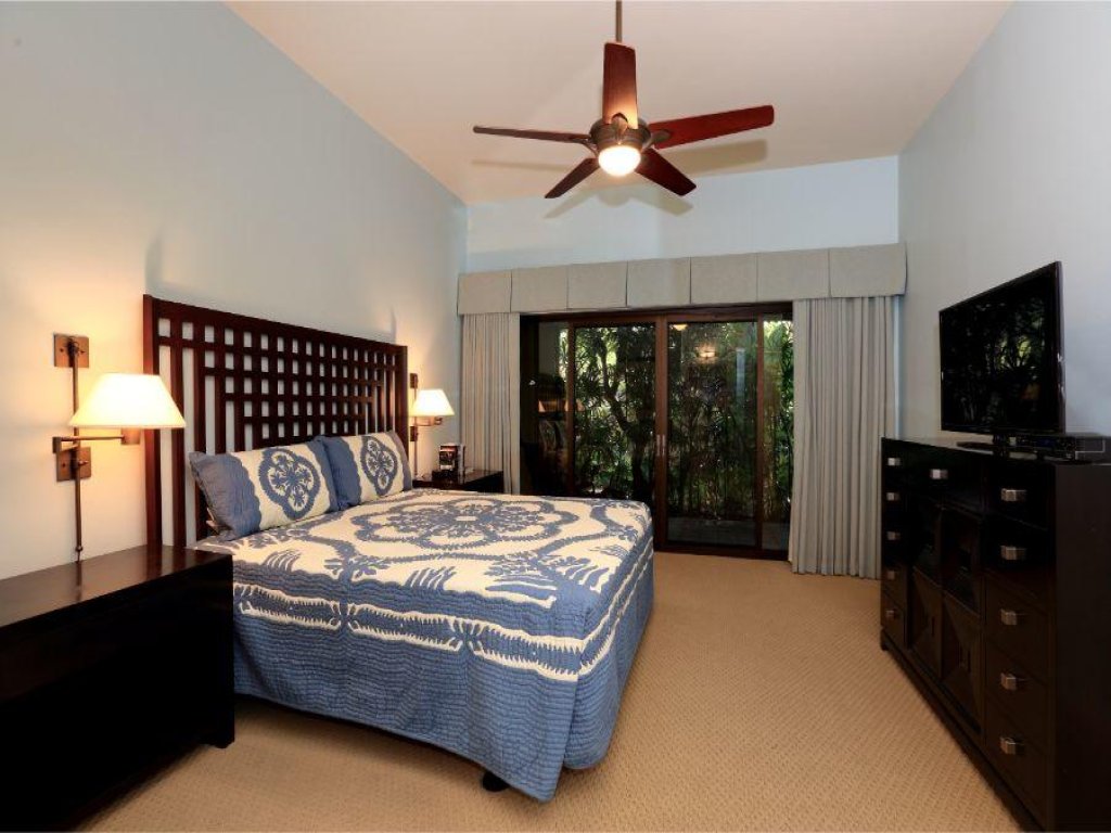 MAKENA SURF, #C-106 Vacation Rental in Hawaii - RedAwning