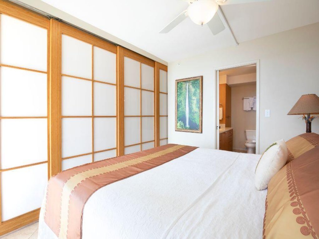MANA KAI MAUI RESORT, #812A  Vacation Rental in Hawaii - RedAwning