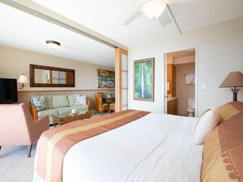 MANA KAI MAUI RESORT, #812A  Vacation Rental in Hawaii - RedAwning