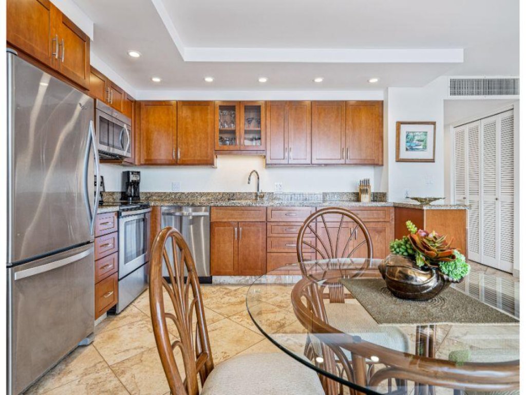 KIHEI BEACH, #406 Vacation Rental in Hawaii - RedAwning