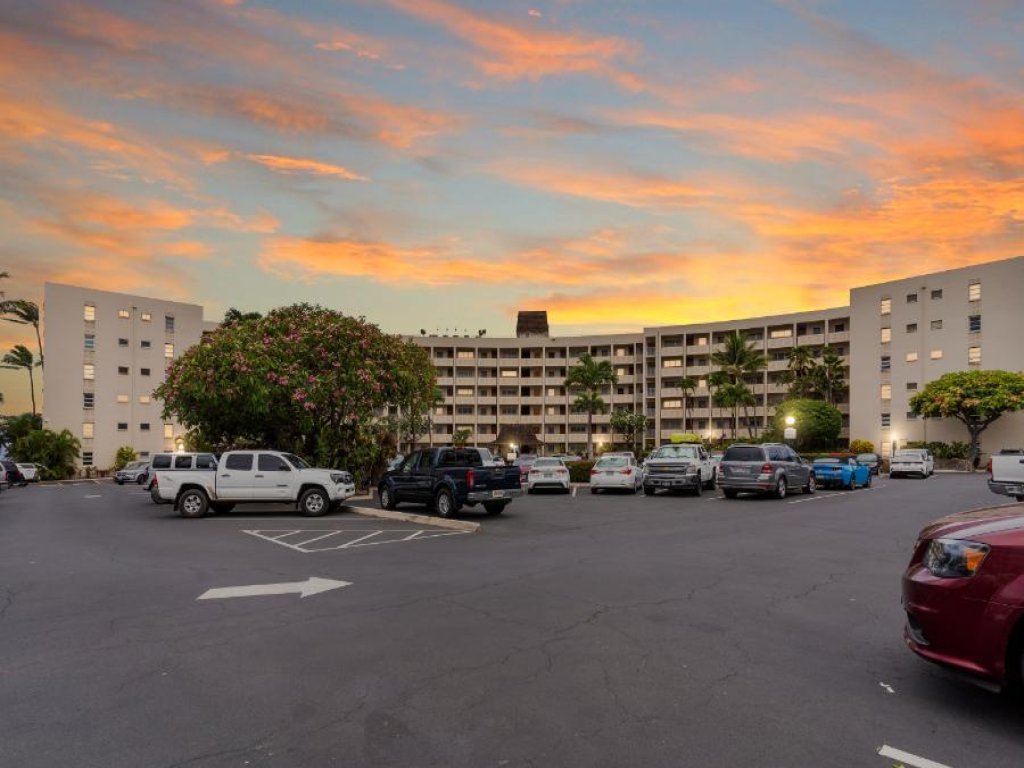 ROYAL MAUIAN, #518 Vacation Rental in Hawaii - RedAwning