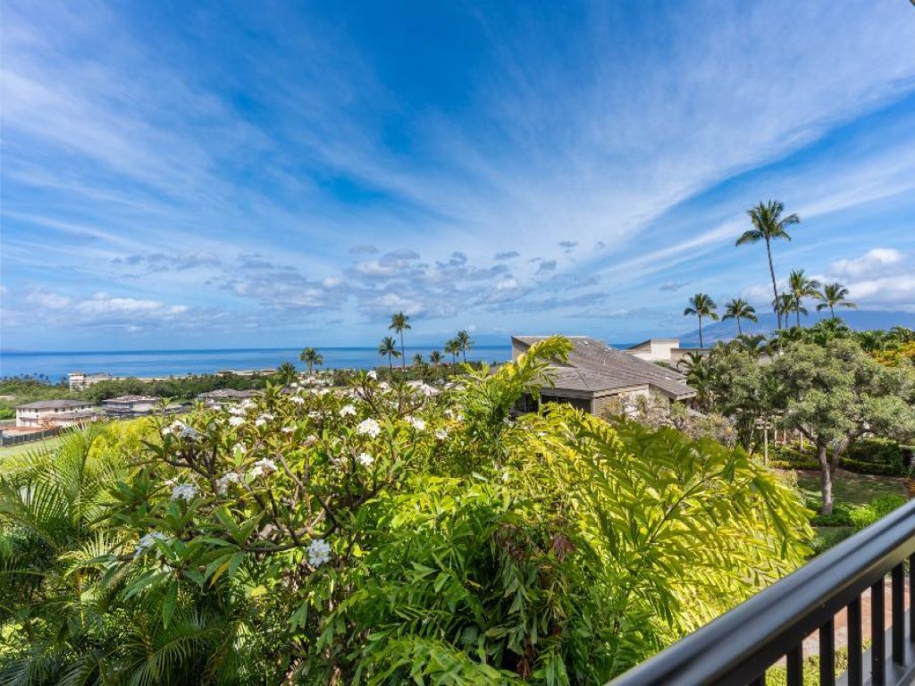 WAILEA EKOLU, #914 Vacation Rental in Hawaii - RedAwning