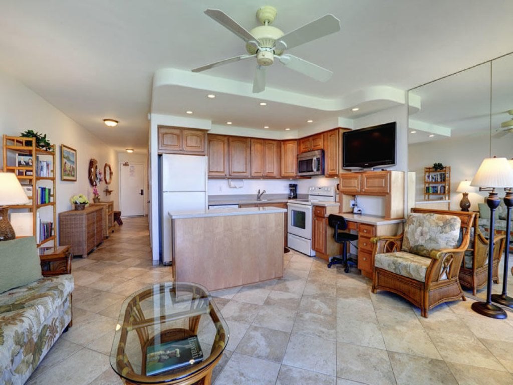 KIHEI SURFSIDE, #612 Vacation Rental in Hawaii - RedAwning