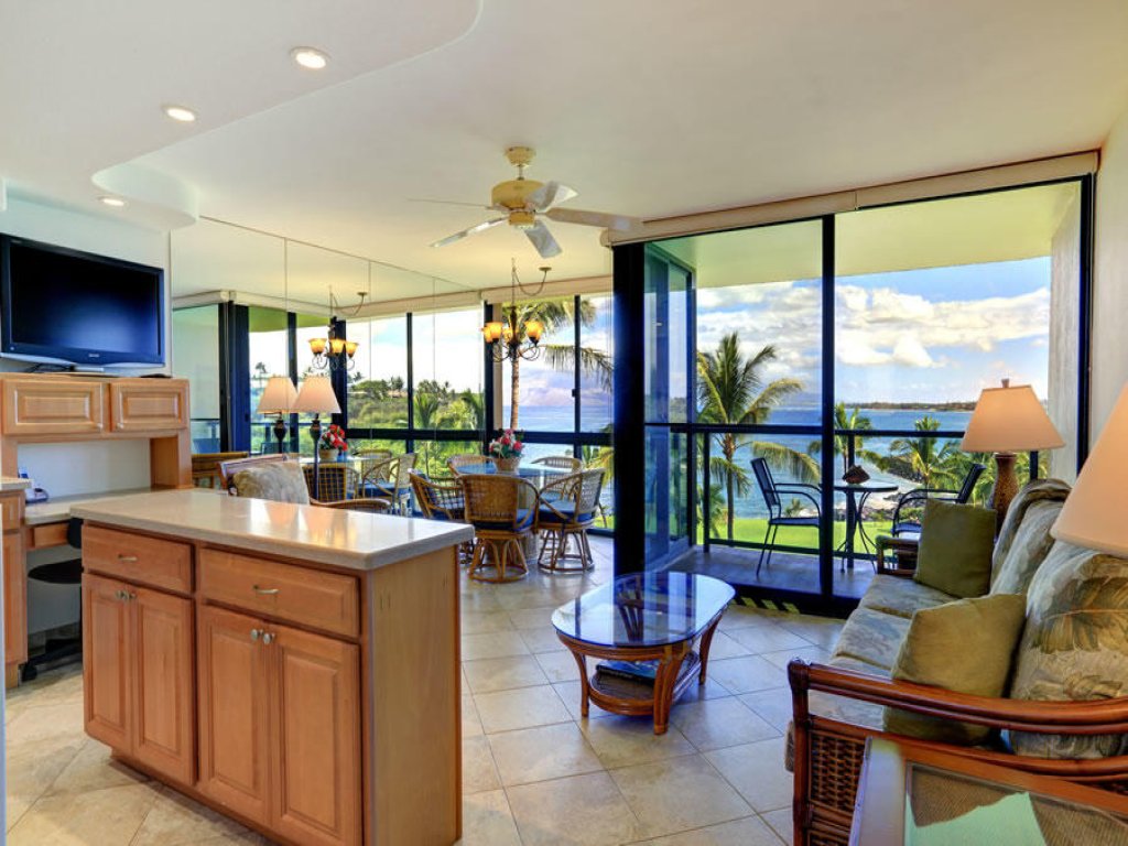 KIHEI SURFSIDE, #612 Vacation Rental in Hawaii - RedAwning