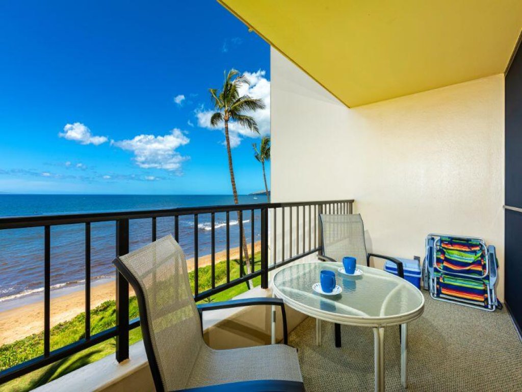 SUGAR BEACH RESORT #326 Vacation Rental in Hawaii - RedAwning