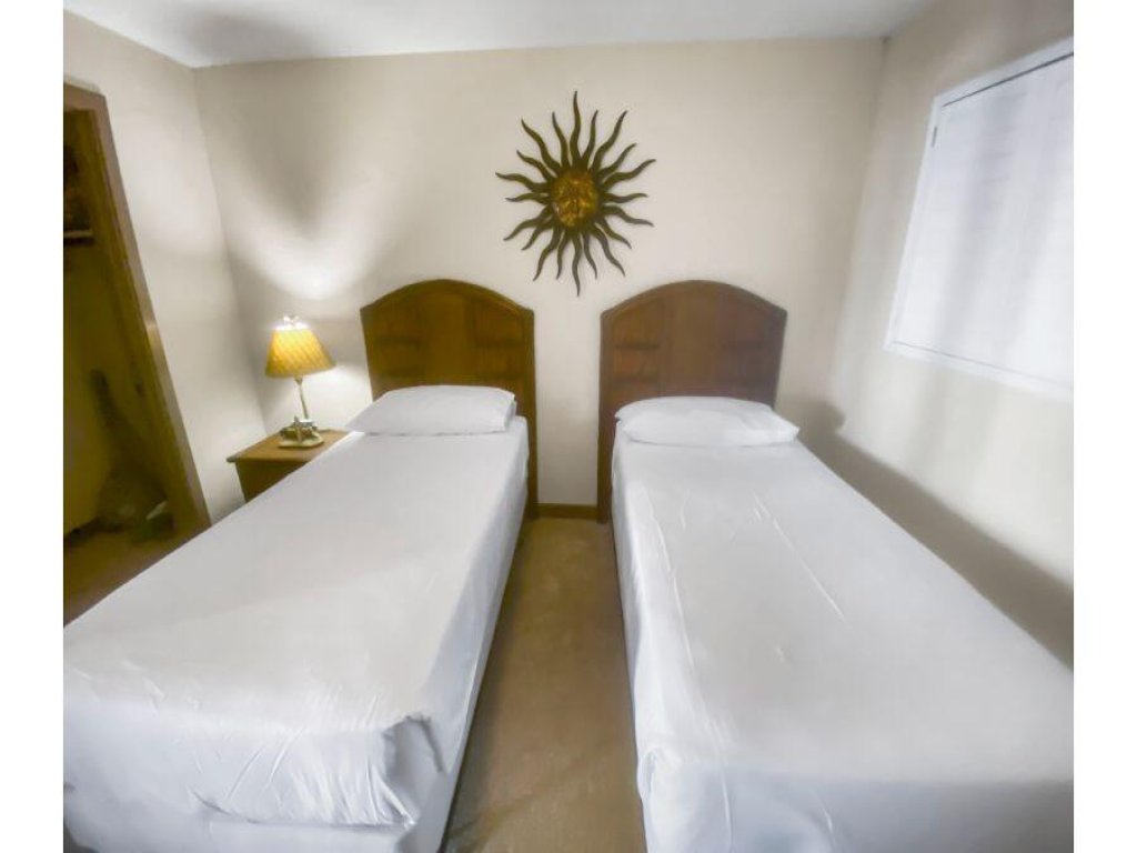 MENEHUNE SHORES, #115** Vacation Rental in Hawaii - RedAwning