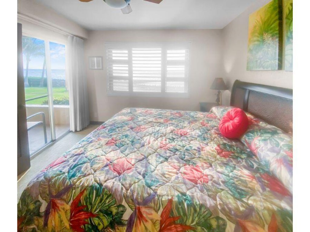 MENEHUNE SHORES, #115** Vacation Rental in Hawaii - RedAwning