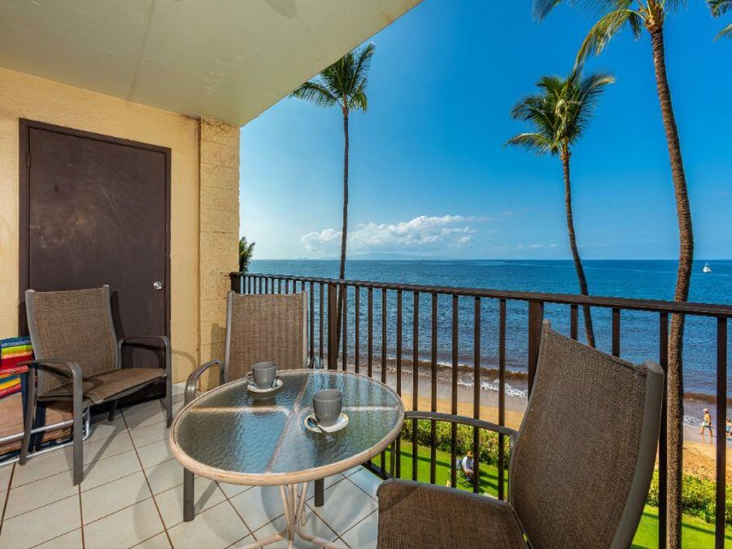 KIHEI BEACH, #404 Vacation Rental in Hawaii - RedAwning