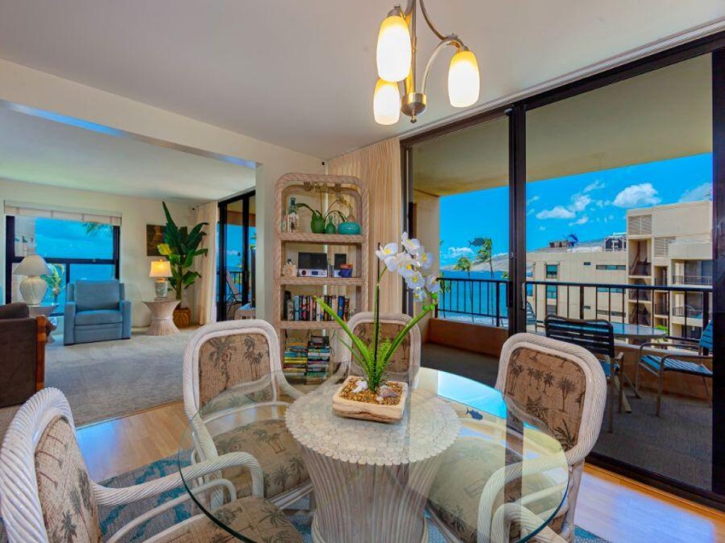 SUGAR BEACH RESORT #PH12 Vacation Rental in Hawaii - RedAwning