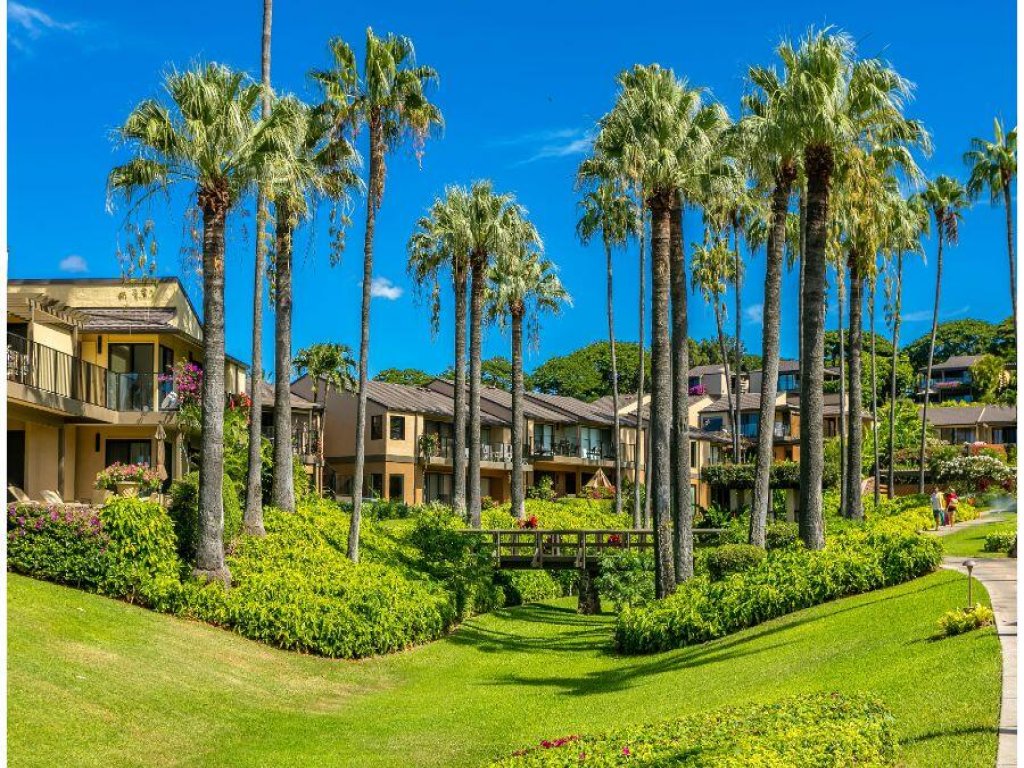 WAILEA ELUA, #0305 Vacation Rental in Hawaii - RedAwning
