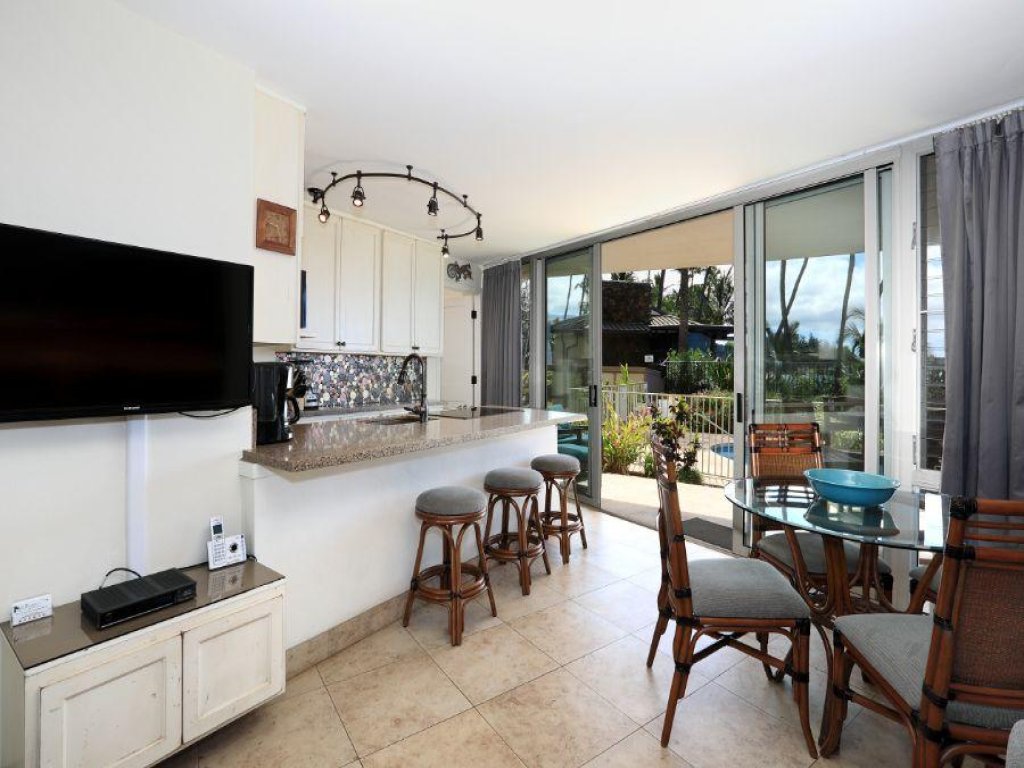 KAMAOLE NALU, #105 Vacation Rental in Hawaii - RedAwning
