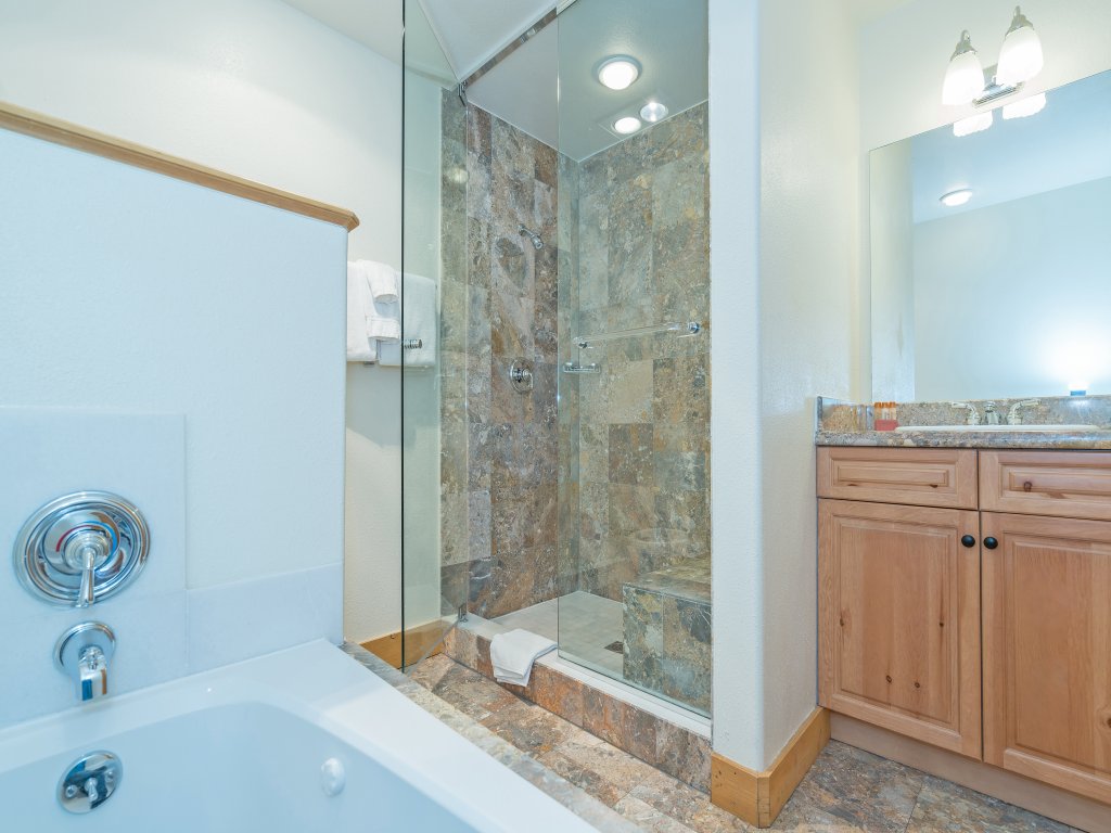 Bear Creek Lodge 212C Vacation Rental in Mountain Village - RedAwning