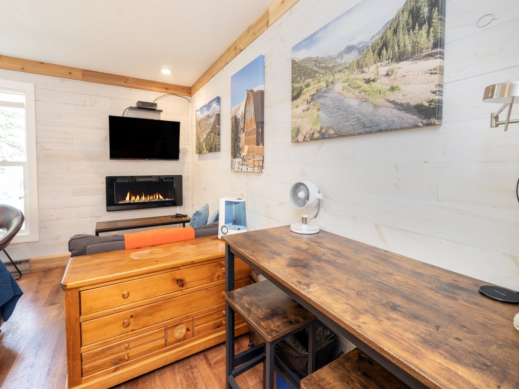 Mountainside Inn 310 Vacation Rental in Telluride - RedAwning