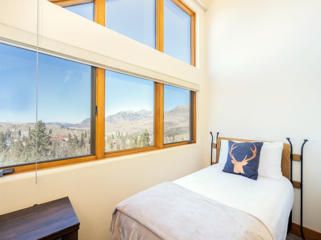 Bear Creek Lodge 410 Vacation Rental in Mountain Village - RedAwning