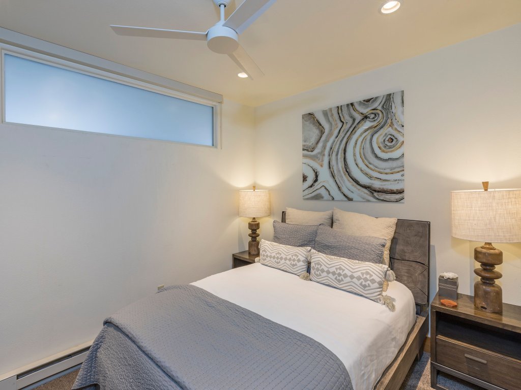 Bear Creek Lodge 410 Vacation Rental in Mountain Village - RedAwning