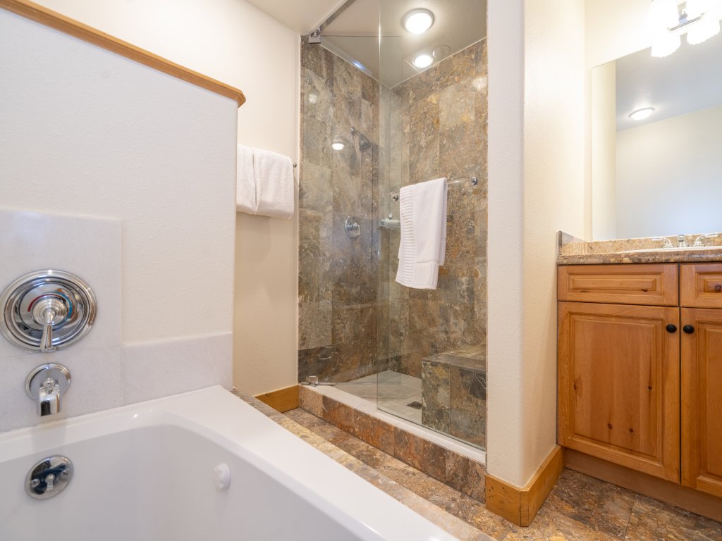 Bear Creek Lodge 212 Vacation Rental in Mountain Village - RedAwning
