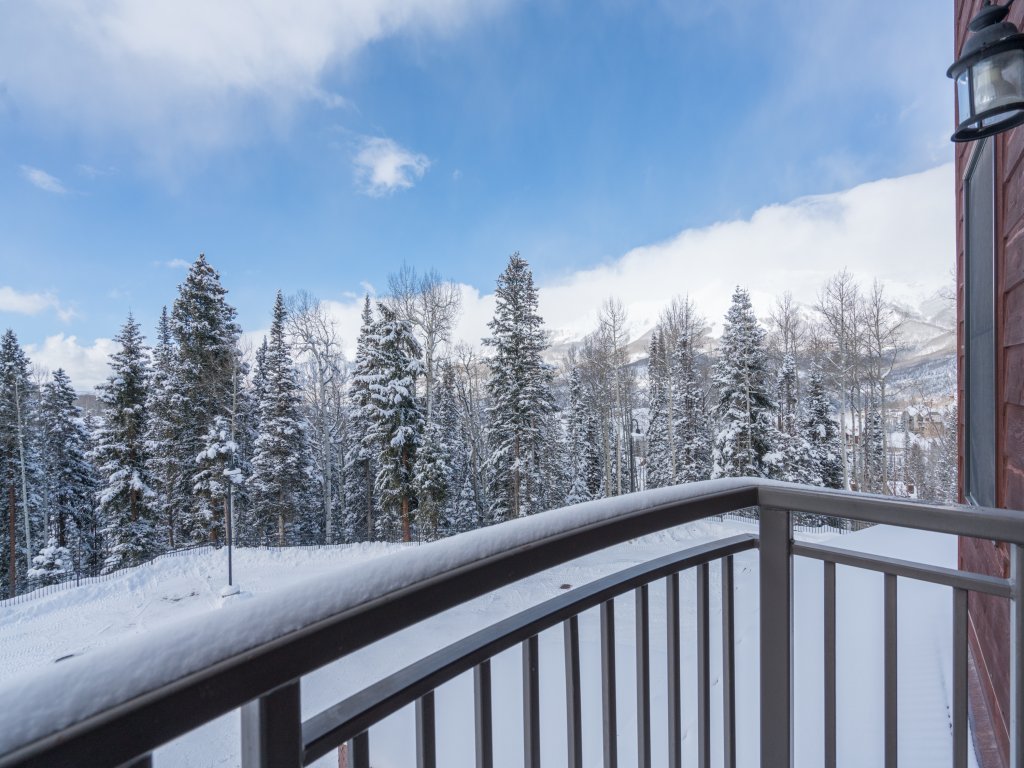 Bear Creek Lodge 212AB Vacation Rental in Mountain Village - RedAwning