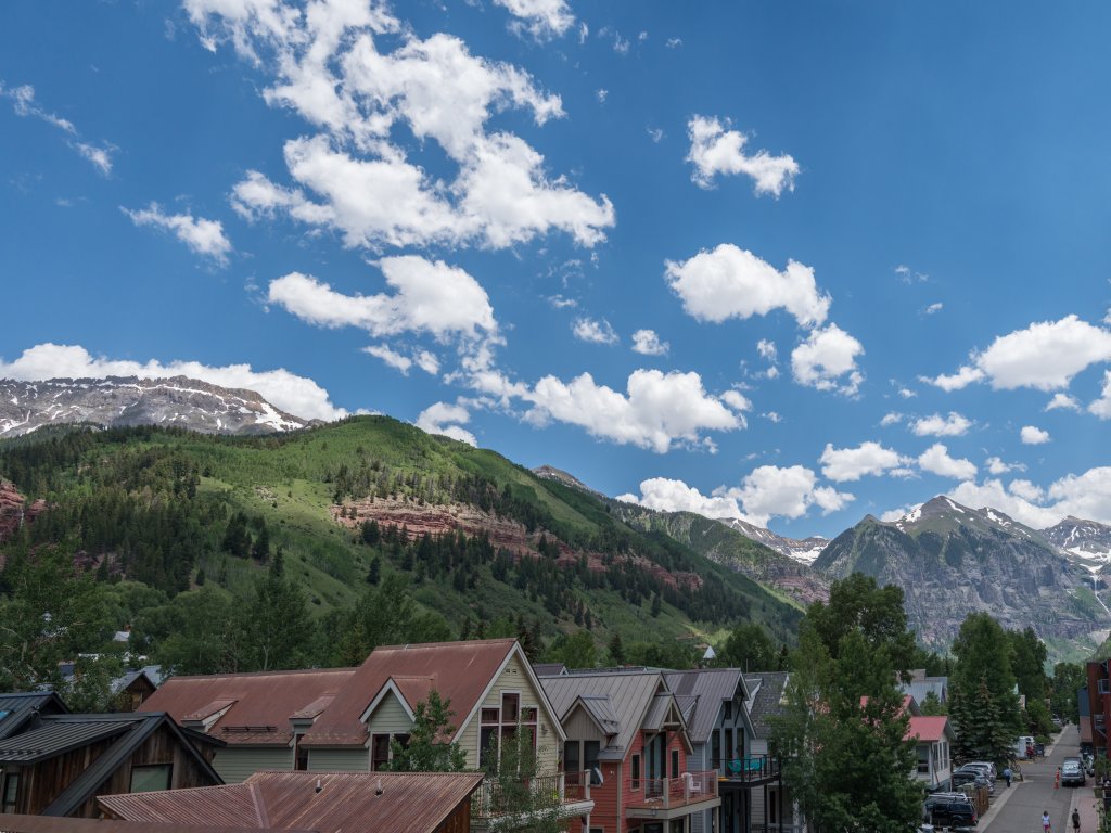 River Club 303 Vacation Rental in Telluride - RedAwning