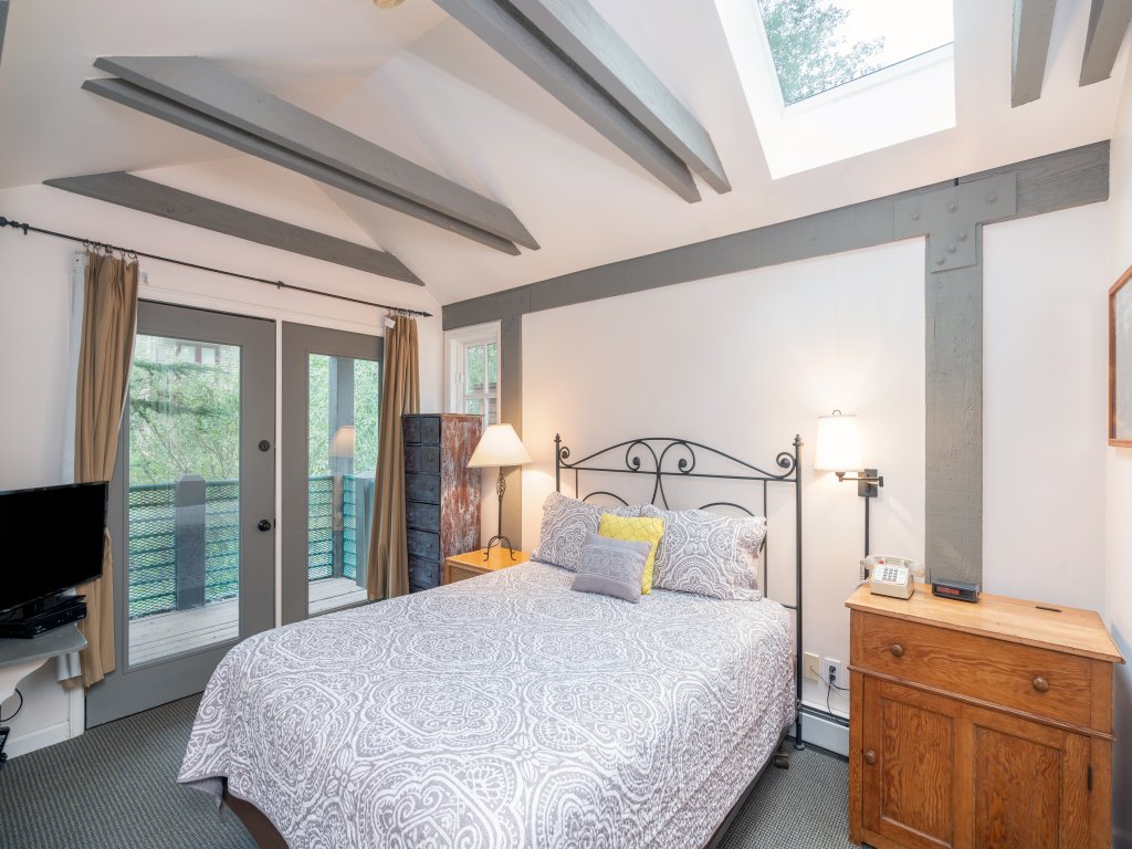 Mountainside Inn 101 Vacation Rental in Telluride - RedAwning