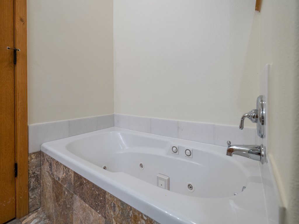 Bear Creek Lodge 303 Vacation Rental in Mountain Village - RedAwning