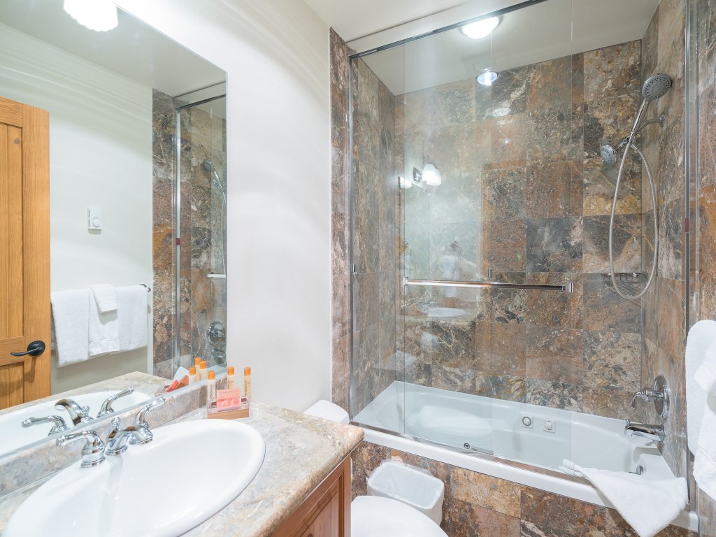 Bear Creek Lodge 203AB Vacation Rental in Mountain Village - RedAwning