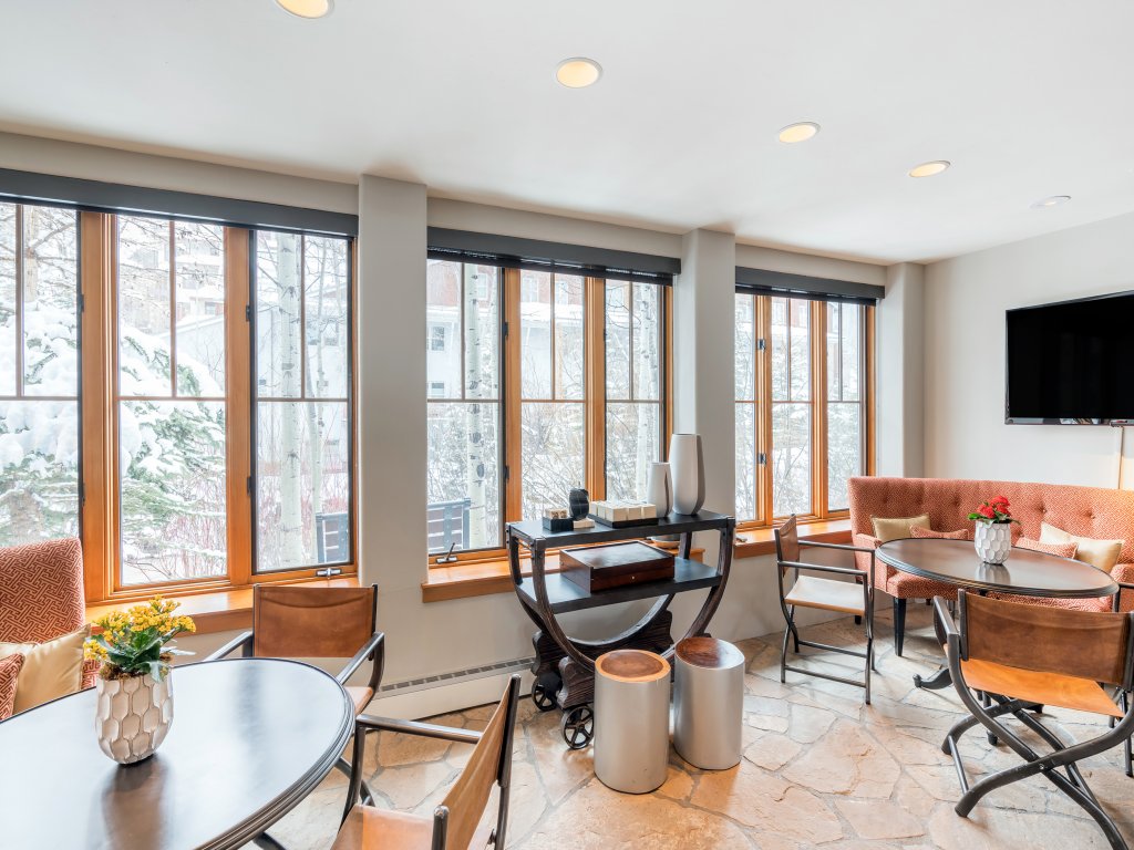 River Club 107 Vacation Rental in Telluride - RedAwning