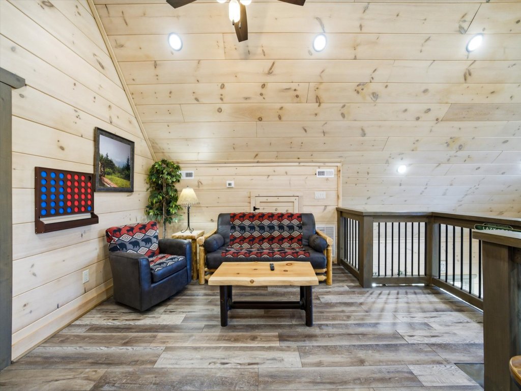 Creekside Splendor Vacation Rental in Sevierville - RedAwning