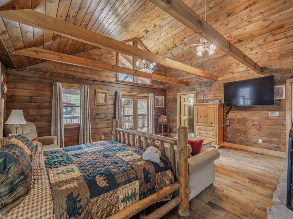 Perfect Place Vacation Rental in Sevierville - RedAwning