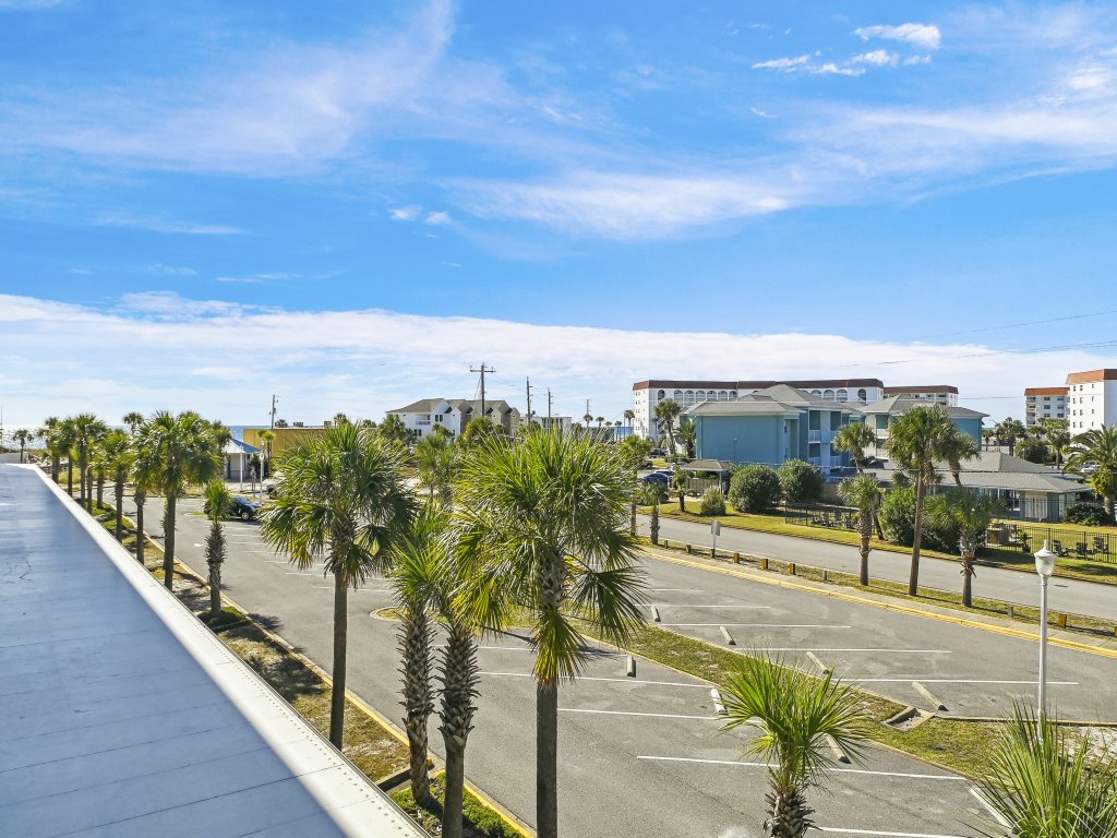 SeaCrest #313 – Bright, Airy Coastal Vibes! Vacation Rental in Fort Walton Beach - RedAwning