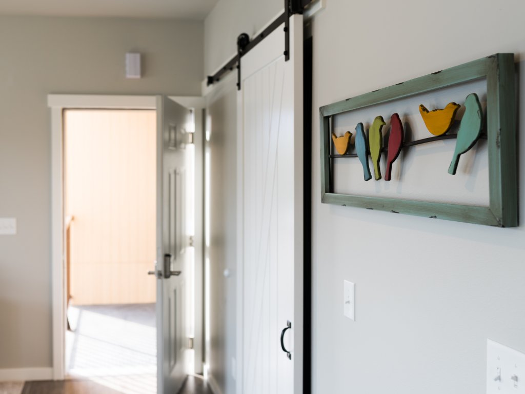 Marina's Edge Condo Walk to Restaurants, Wineries Vacation Rental in Washington - RedAwning