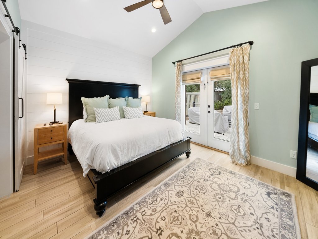 Bid-A-Wee Beach Bungalow Vacation Rental in Panama City Beach - RedAwning