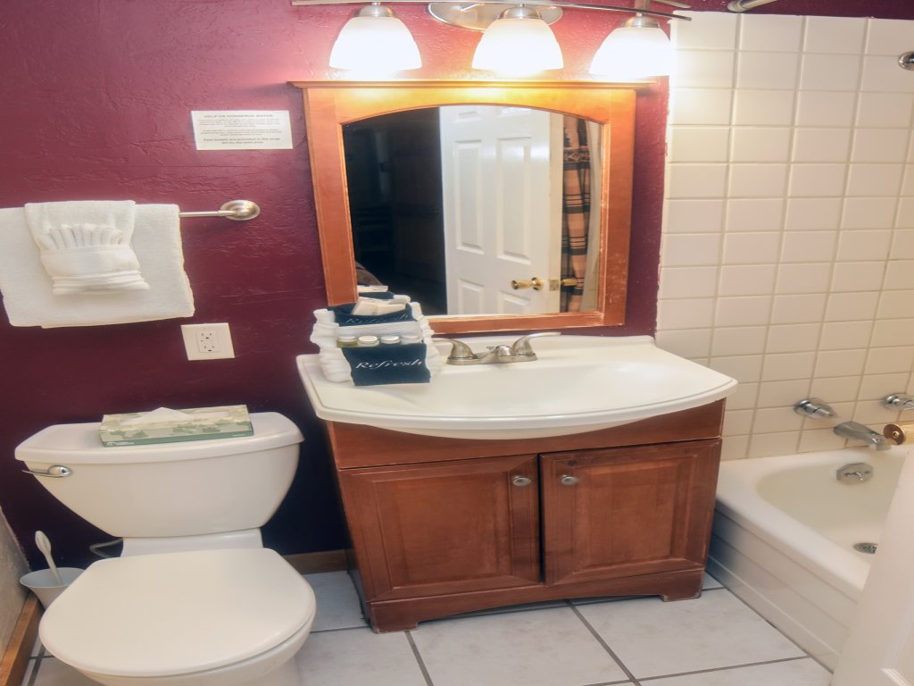 Timber Creek Chalets: 10B Vacation Rental in Estes Park - RedAwning