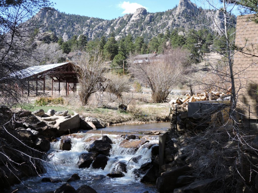Elkhorn Condo Vacation Rental in Estes Park - RedAwning