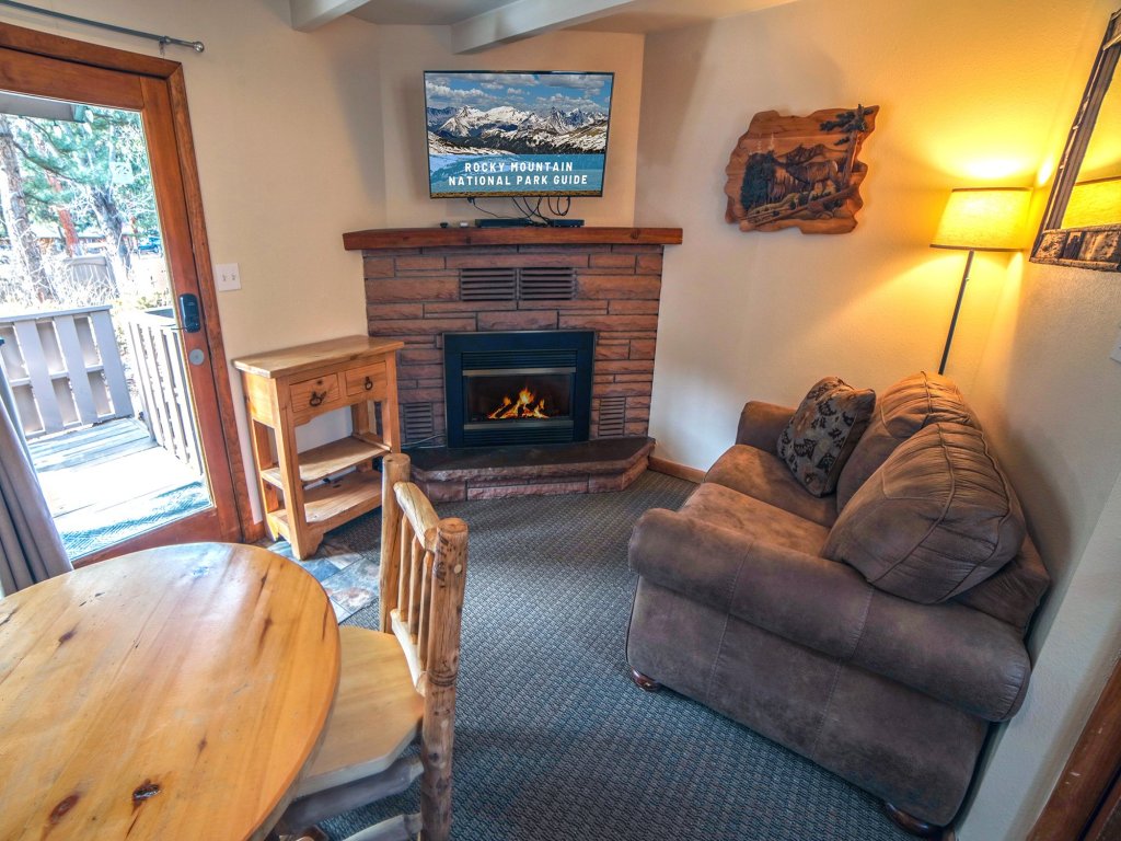 Sunnyside Knoll: 14 Vacation Rental in Estes Park - RedAwning