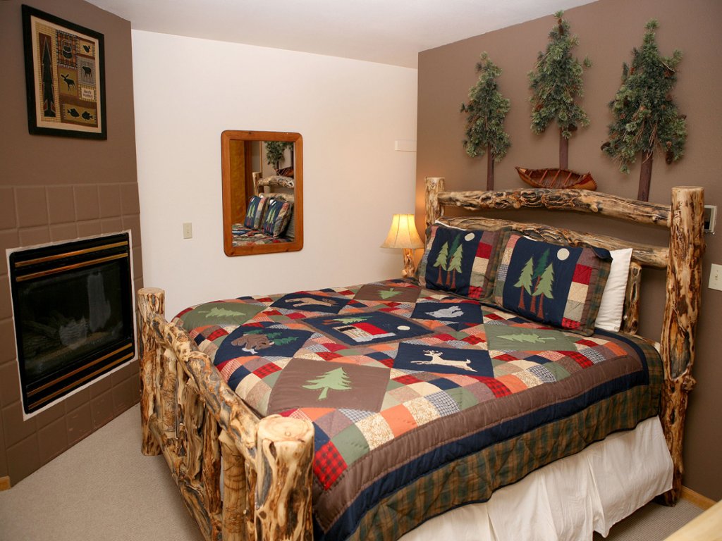 Lazy R Cottages: 15 Vacation Rental in Estes Park - RedAwning