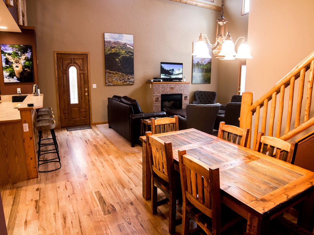 Virginia Home Vacation Rental in Estes Park - RedAwning