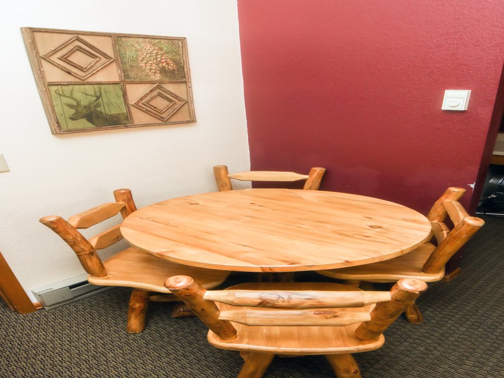 Timber Creek Chalets: 12 Vacation Rental in Estes Park - RedAwning