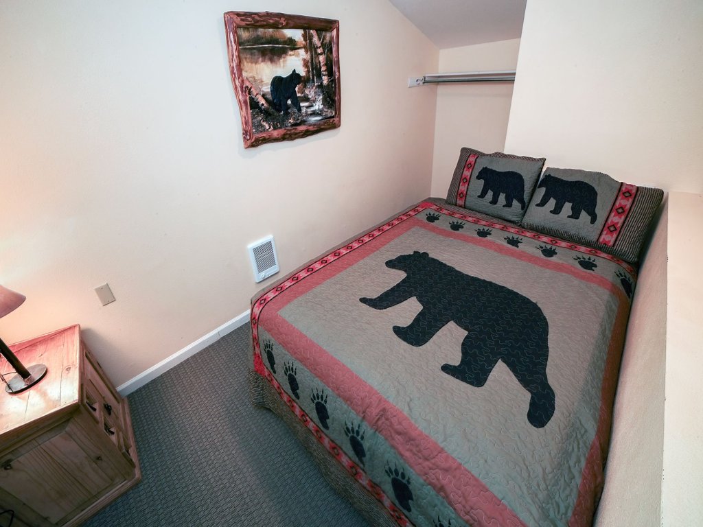 Fawn Valley Inn: 276 Vacation Rental in Estes Park - RedAwning