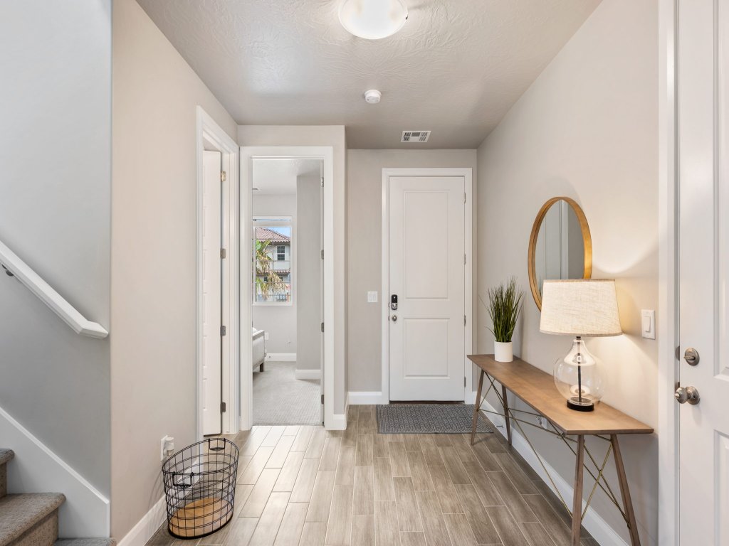Grand Getaway Vacation Rental in Utah - RedAwning