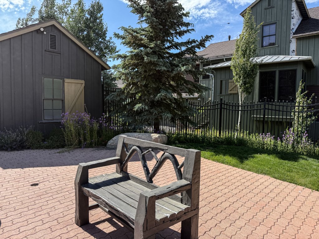 Snowcreek VI The Lodges #1167 Vacation Rental in Mammoth Lakes - RedAwning