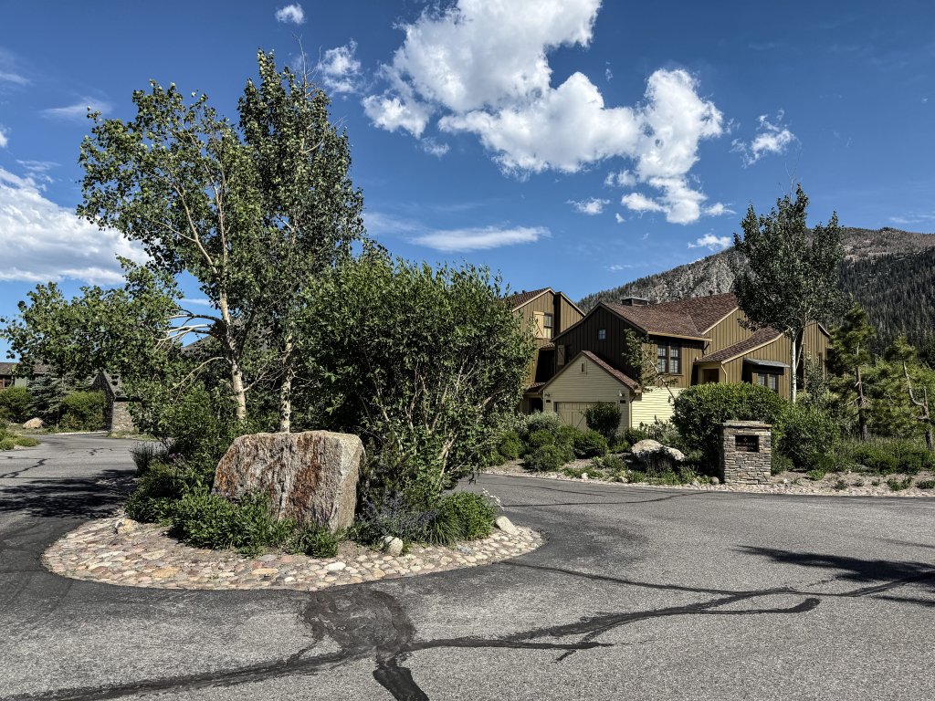 Snowcreek VI The Lodges #1167 Vacation Rental in Mammoth Lakes - RedAwning