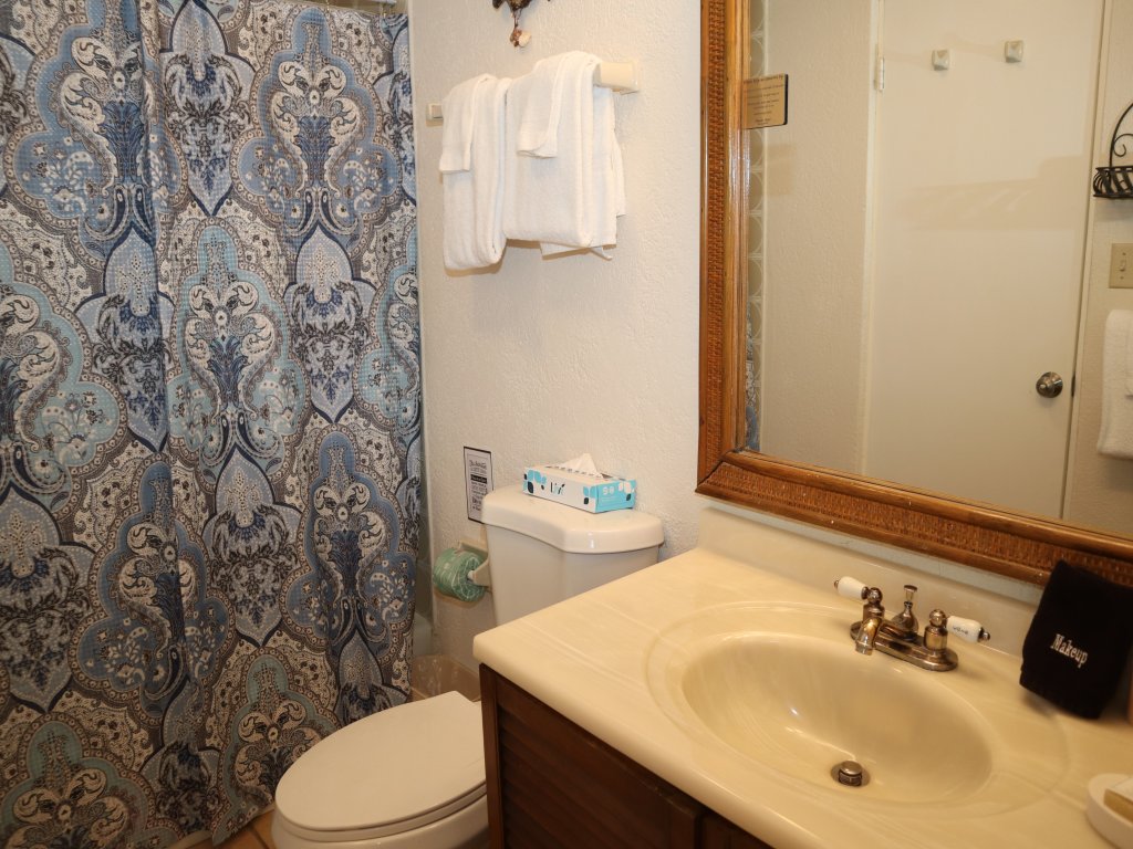 B9 Vacation Rental - RedAwning