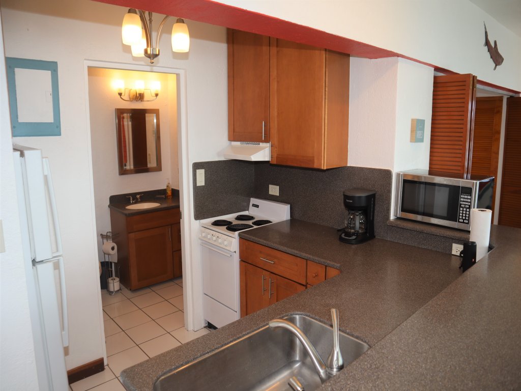 B6 Vacation Rental - RedAwning